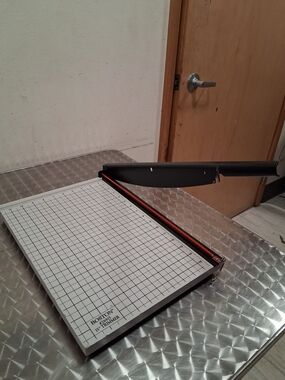 Boston 15" Paper Trimmer / Cutter - Black and Silver